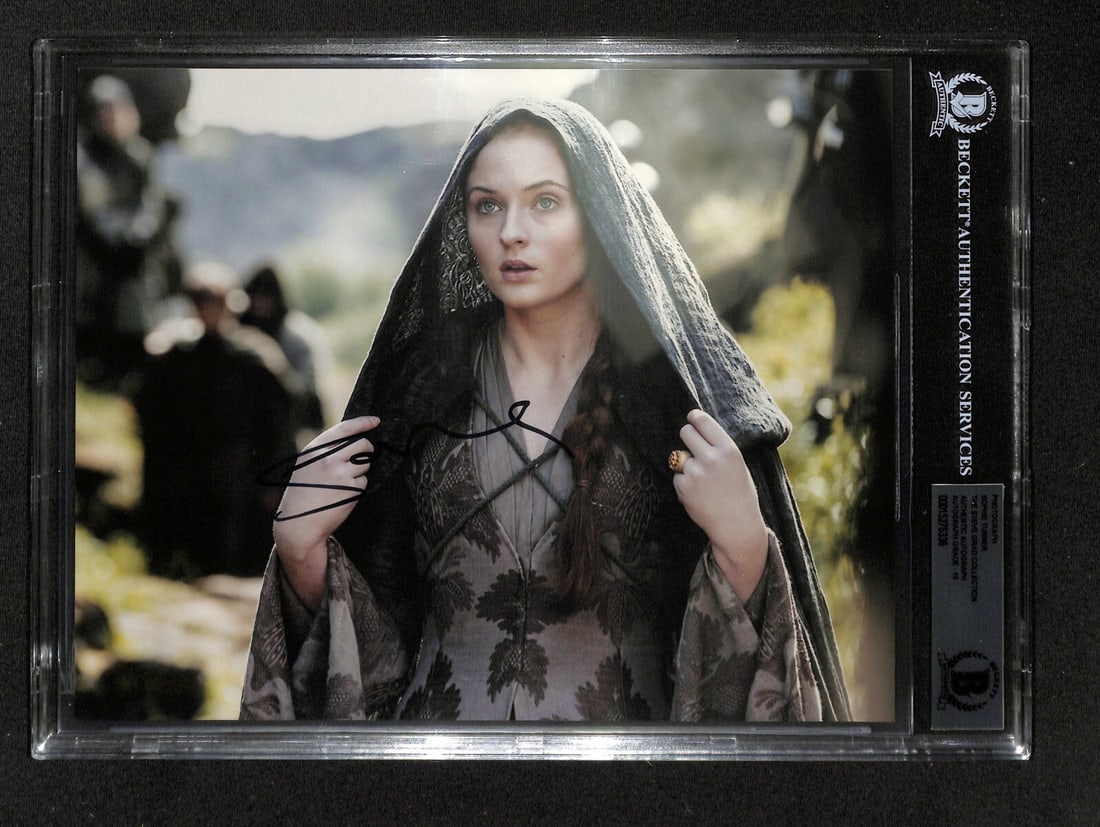 Sophie Turner Signed Game of Thrones 8x10 Photo BAS Auto 10: Sophie Turner Signed Game of Thrones 8x10 Photo BAS Auto 10 This is an original 8x10 color photograph autographed by Sophie Turner, who portrayed Sansa Stark in the television series Game of Thrones. 