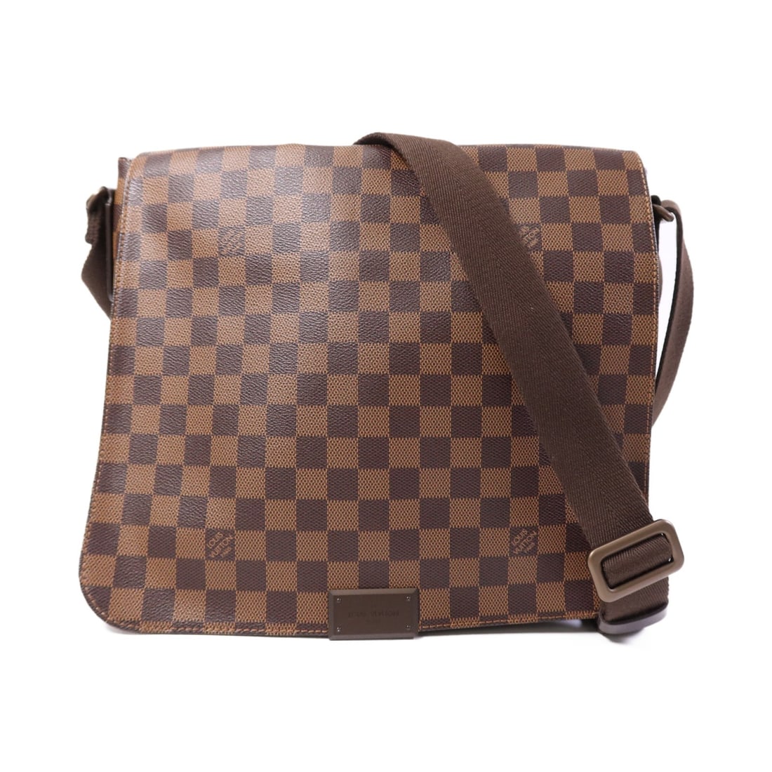 Louis Vuitton Damier District PM Brown Canvas Shoulder Bag N41212: Louis Vuitton Damier District PM Brown Canvas Shoulder Bag N41212 This Louis Vuitton District PM shoulder bag features the iconic Damier pattern in brown on durable PVC coated canvas. Crafted in Franc