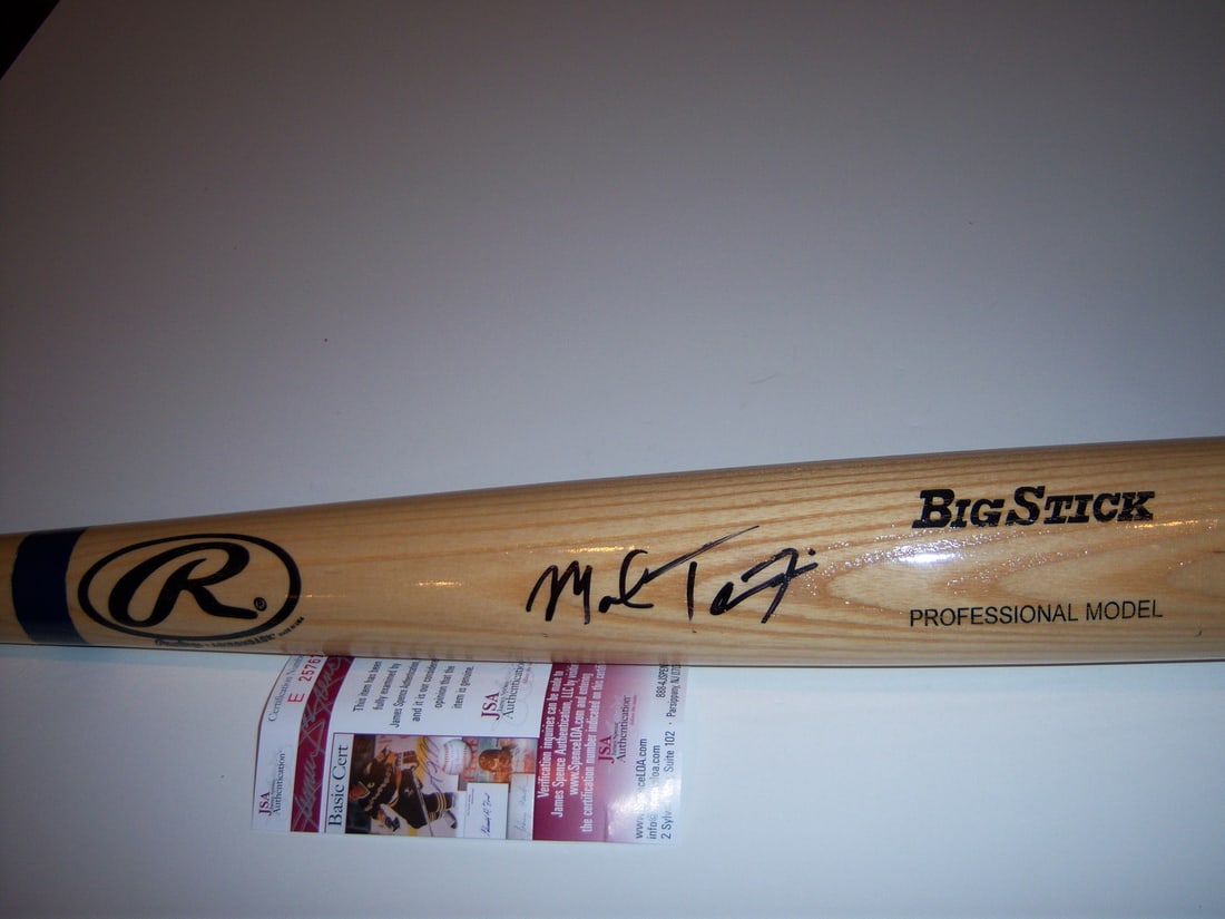 Autographed Big Stick Bat by Mark Teixeira with JSA COA: Autographed Big Stick Bat by Mark Teixeira with JSA COA This is an original Big Stick bat signed by Mark Teixeira, the professional baseball player known for his time with the Yankees, Braves, and Ran