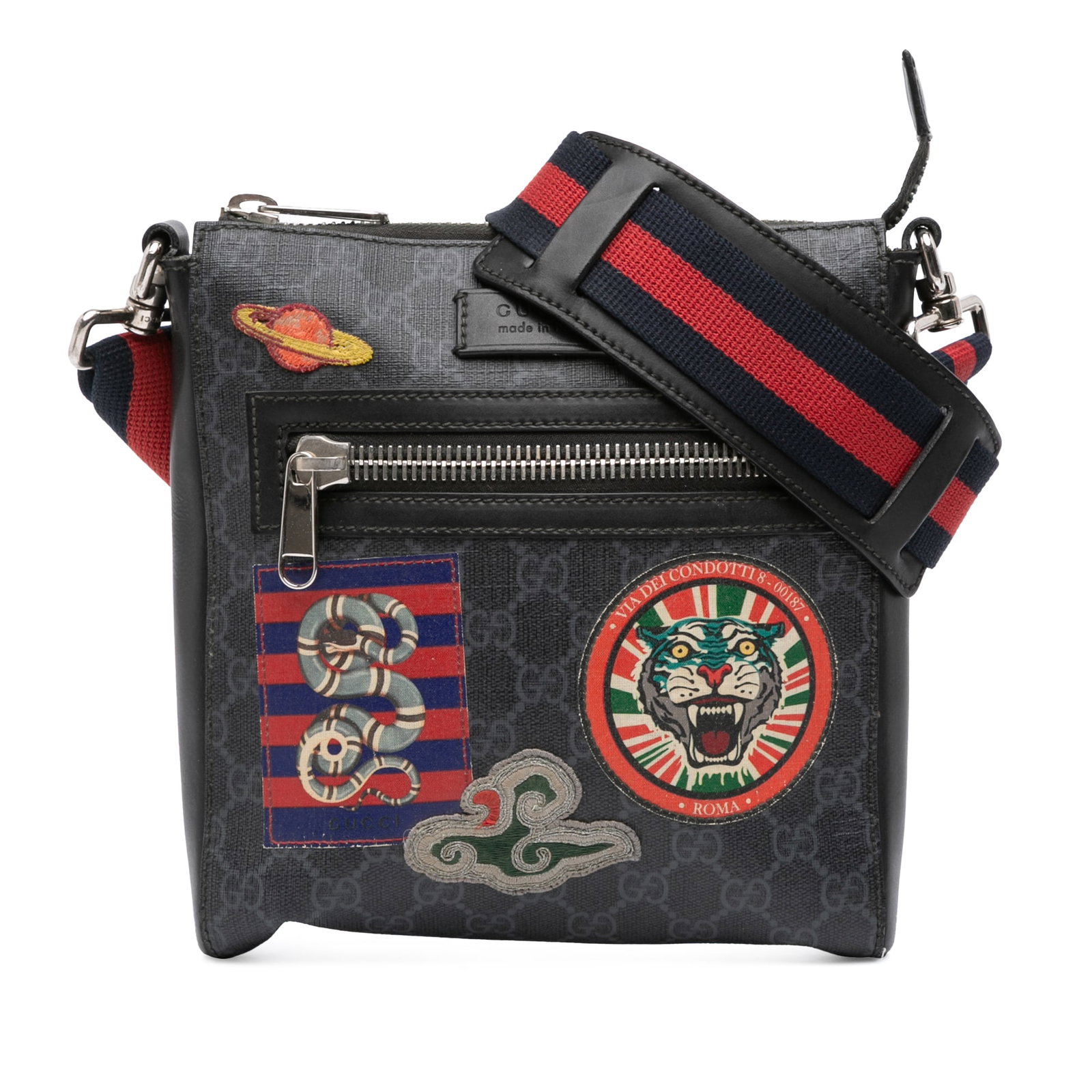 Gucci GG Supreme Night Courrier Black Messenger Bag: Gucci GG Supreme Night Courrier Black Messenger Bag Introducing the Gucci GG Supreme Night Courier Messenger Bag, a stylish and functional accessory crafted from durable coated canvas. This crossbody 