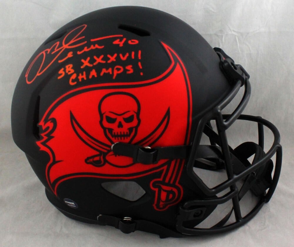 Full Size Eclipse Speed Helmet Signed by Mike Alstott Tampa Bay Beckett Authenticated: Full Size Eclipse Speed Helmet Signed by Mike Alstott Tampa Bay Beckett Authenticated This full-size Eclipse Speed football helmet features the authentic signature of Mike Alstott and includes an insc