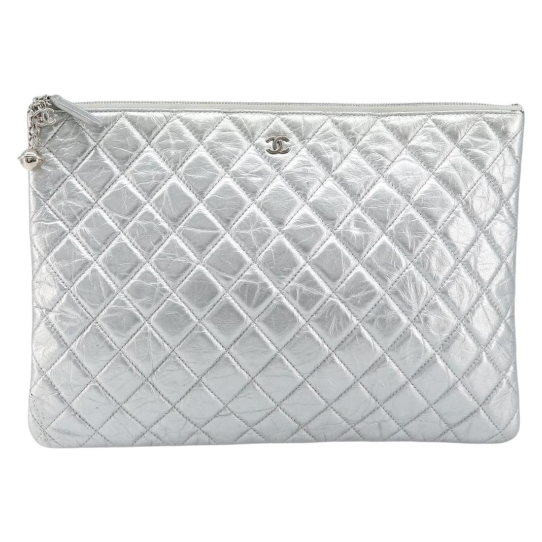 Chanel O Case Silver Quilted Leather Clutch Bag: Chanel O Case Silver Quilted Leather Clutch Bag This Chanel O Case Clutch is crafted from quilted crumpled calfskin leather in a striking silver color. Designed for unisex use, it features a spacious 