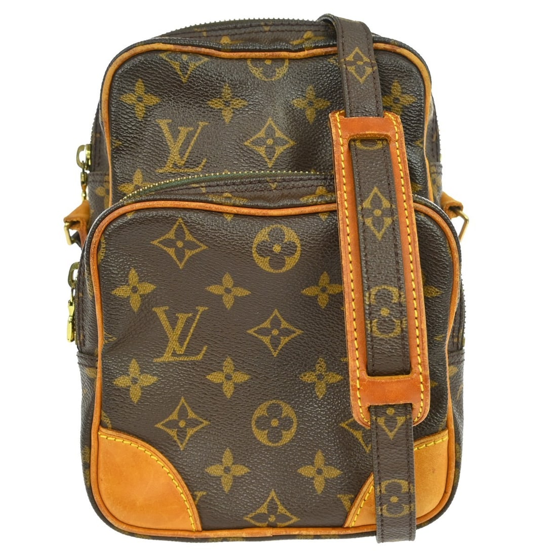 Louis Vuitton Amazone Monogram Canvas Medium Brown Crossbody Bag M45236: Louis Vuitton Amazone Monogram Canvas Medium Brown Crossbody Bag M45236 This Louis Vuitton Amazone crossbody bag features the iconic monogram canvas leather exterior in brown, complemented by a matchi