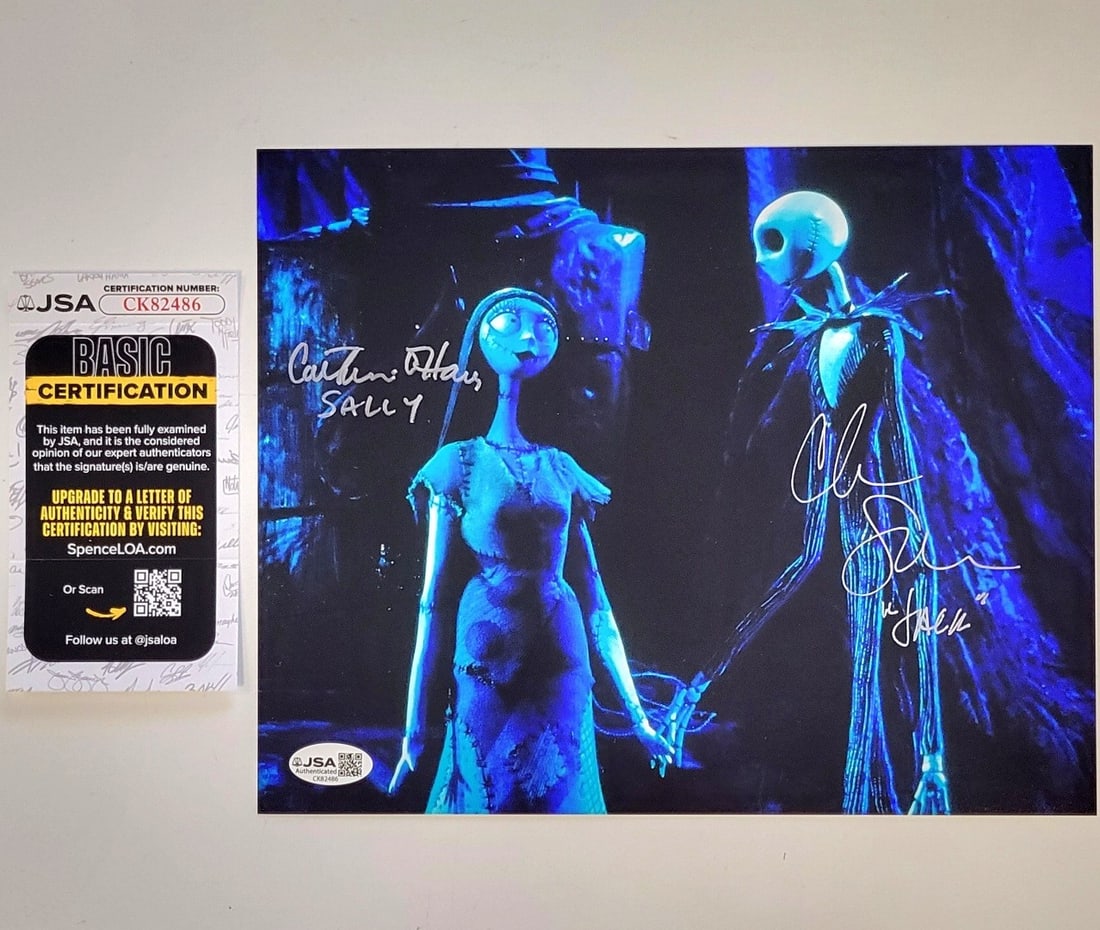 Nightmare Before Christmas 8x10 Photo Signed by Chris Sarandon and Catherine O'Hara JSA: Nightmare Before Christmas 8x10 Photo Signed by Chris Sarandon and Catherine O'Hara JSA This is an original 8x10 photograph from the movie The Nightmare Before Christmas, personally signed by Chris Sa