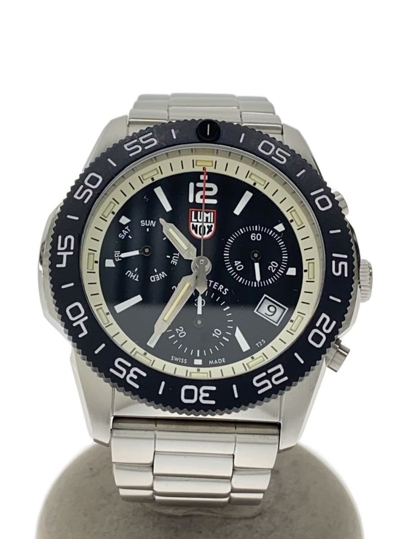 Luminox Swiss Men's Chronograph Diver Watch Ref 3141.M: Luminox Swiss Men's Chronograph Diver Watch Ref 3141.M This Luminox Pacific Diver Chronograph 3140M Ref.3141.M is a men's Swiss wristwatch featuring a chronograph function. The watch is pre-owned and 