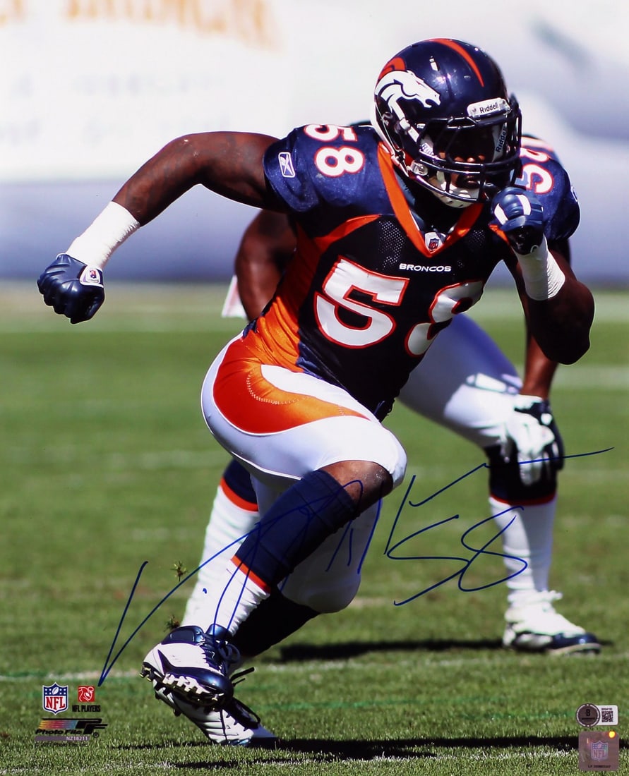 Von Miller Signed 16x20 Denver Broncos Photo Beckett Authenticated: Von Miller Signed 16x20 Denver Broncos Photo Beckett Authenticated This is an original 16x20 photograph personally signed by Von Miller of the Denver Broncos. The autograph has been authenticated by B
