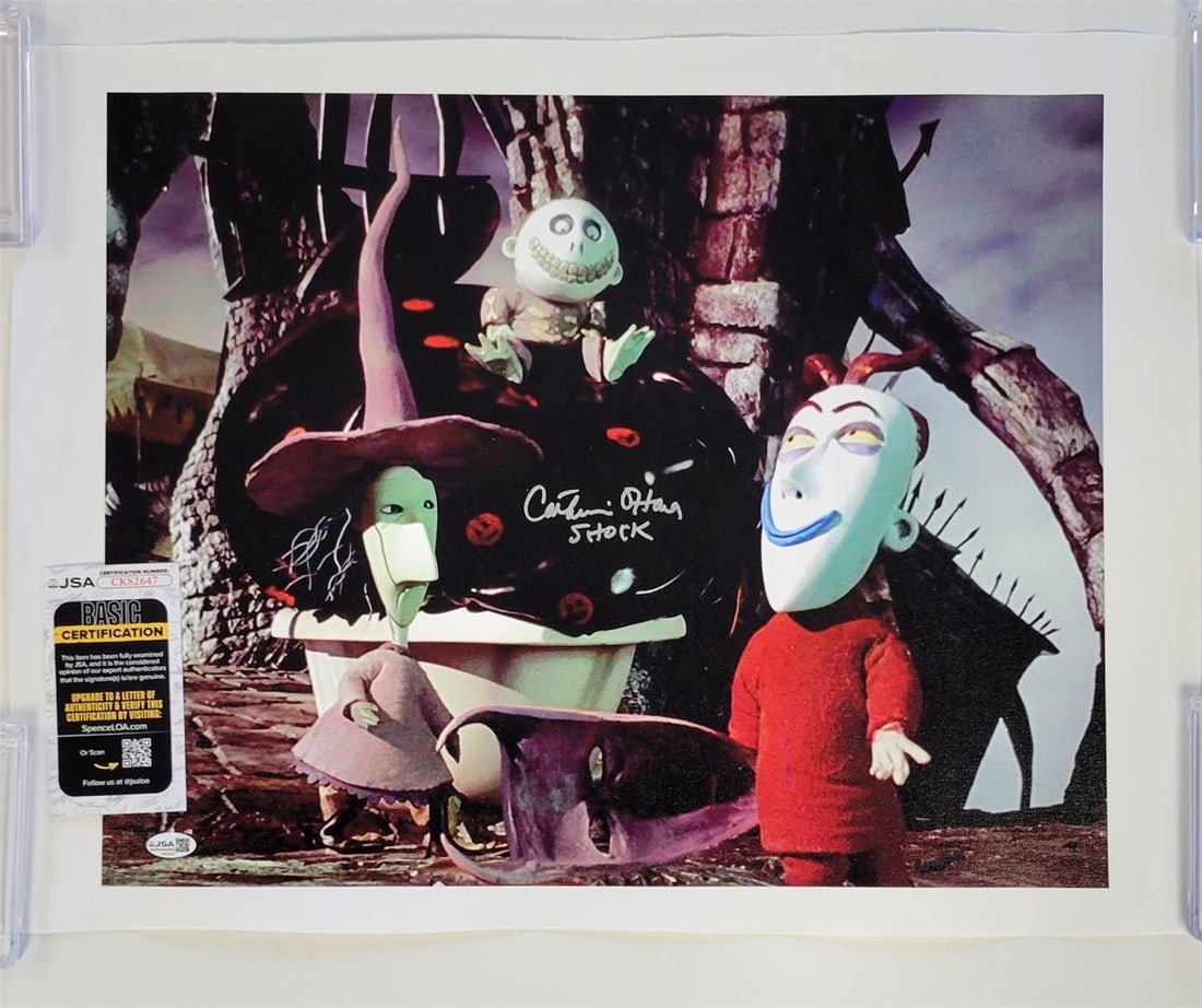 Catherine O'Hara Autographed 16x20 Nightmare Before Christmas Canvas Photo JSA: Catherine O'Hara Autographed 16x20 Nightmare Before Christmas Canvas Photo JSA This is an original 16x20 canvas photograph from The Nightmare Before Christmas, signed by Catherine O'Hara. The autograp