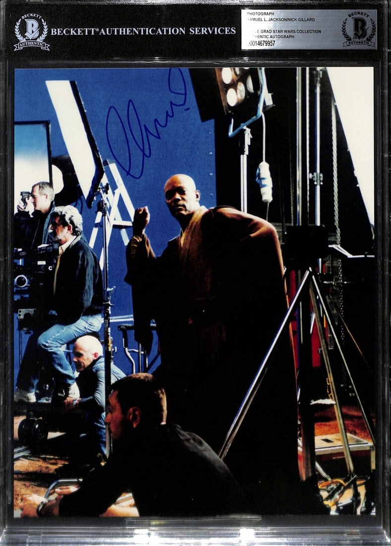 Star Wars Phantom Menace 8x10 Photo Signed by Samuel L Jackson Nick Gillard Beckett Authenticated: Star Wars Phantom Menace 8x10 Photo Signed by Samuel L Jackson Nick Gillard Beckett Authenticated This original autographed 8x10 photograph features the signatures of Samuel L. Jackson (Mace Windu) an
