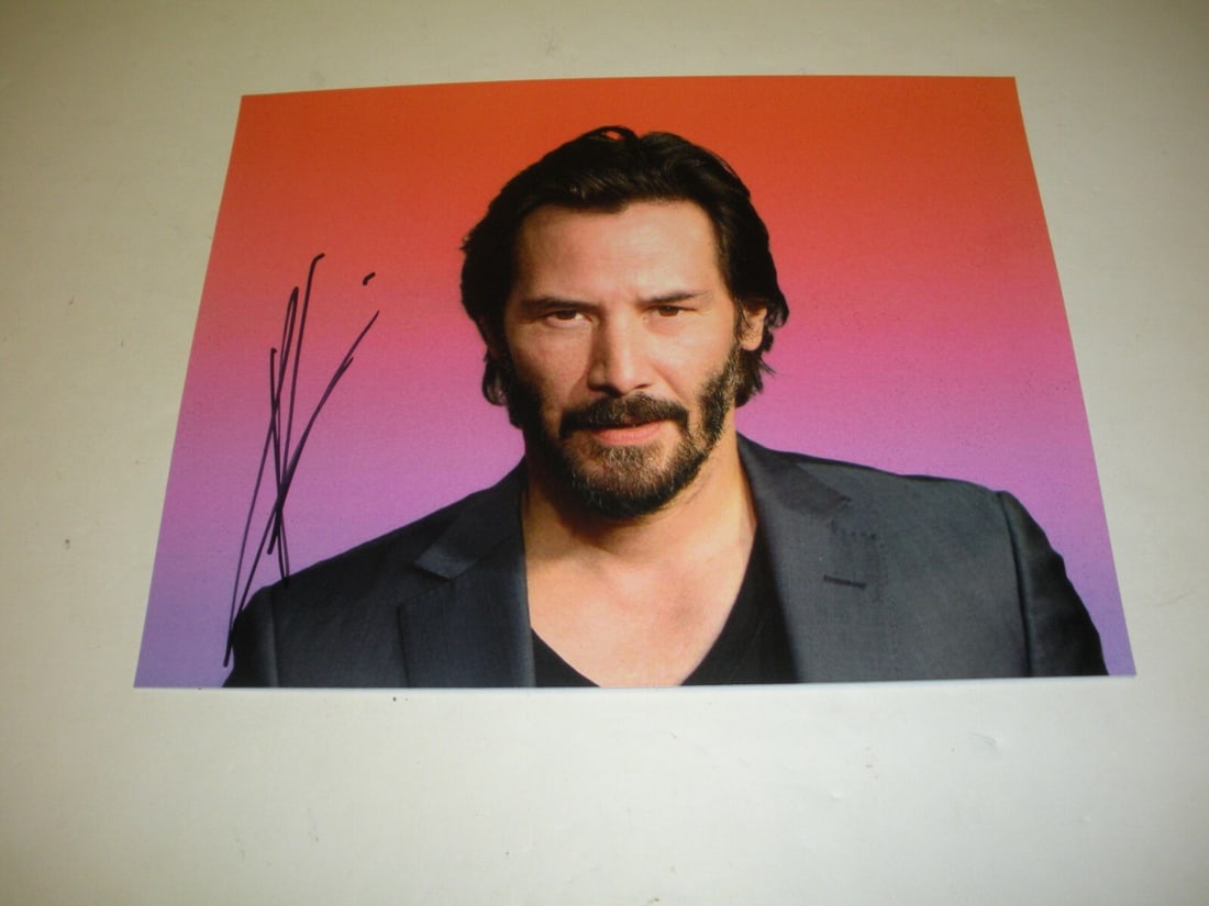Autographed 8x10 Keanu Reeves Photograph With COA And Hologram (1 of 1)