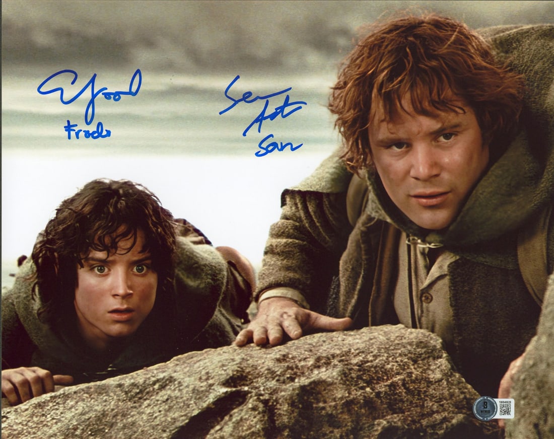 Elijah Wood Sean Astin Signed 11x14 Photo Lord of the Rings BAS Authenticated: Elijah Wood Sean Astin Signed 11x14 Photo Lord of the Rings BAS Authenticated Capture a piece of cinematic history with this stunning 11x14 horizontal photograph from the iconic 'Lord of the Rings' fr