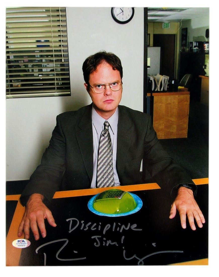 Rainn Wilson Signed Dwight Schrute Photo 11x14 PSA/DNA Authentic: Rainn Wilson Signed Dwight Schrute Photo 11x14 PSA/DNA Authentic This 11x14 photo features Rainn Wilson as Dwight Schrute from the iconic series The Office, hand-signed at a private signing in Califor