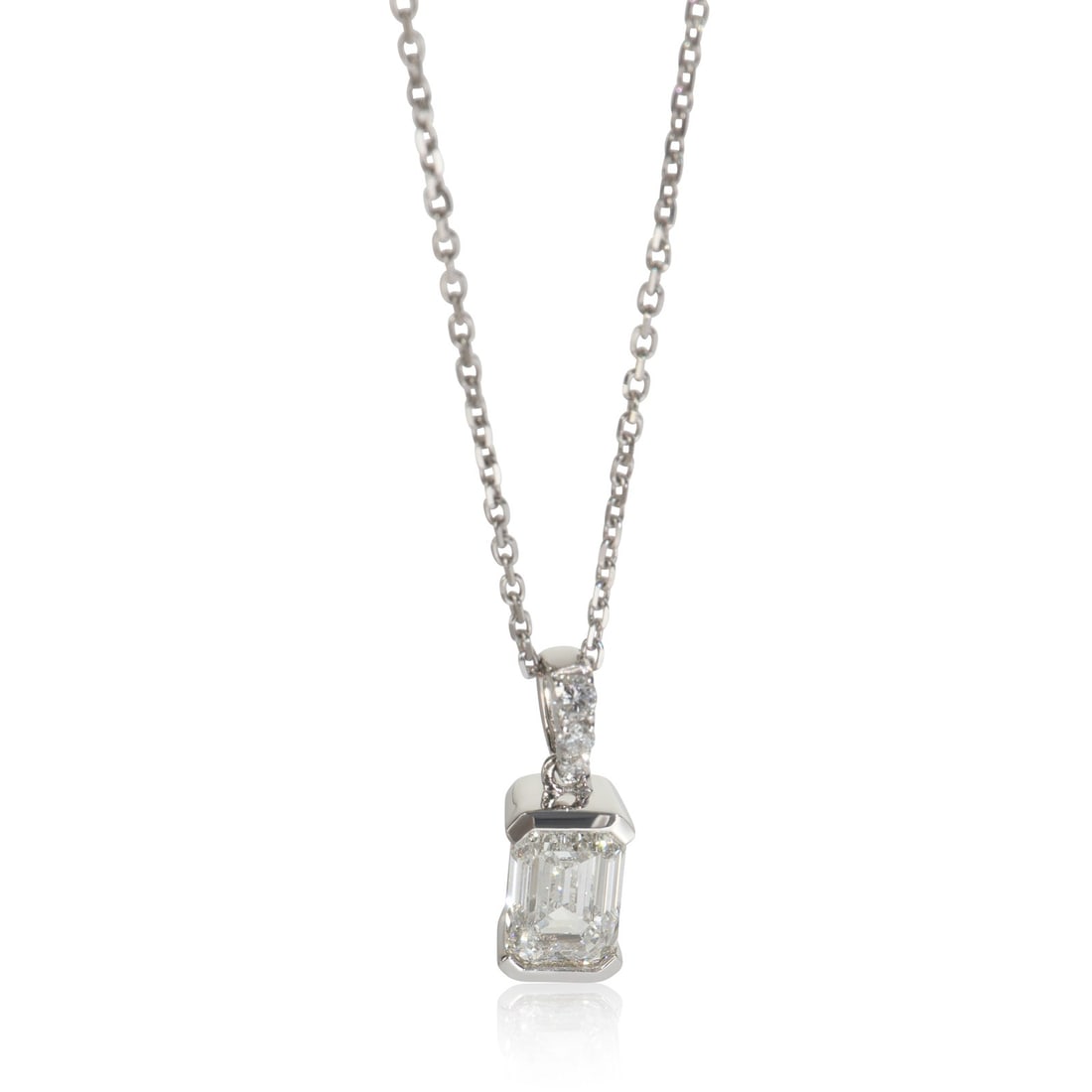 1.06 ctw 14K White Gold Lab-Grown Diamond Pendant Unbranded: 1.06 ctw 14K White Gold Lab-Grown Diamond Pendant Unbranded Elevate your jewelry collection with this exquisite 1.06 ctw pendant featuring a stunning round brilliant lab-grown diamond. Crafted from hi