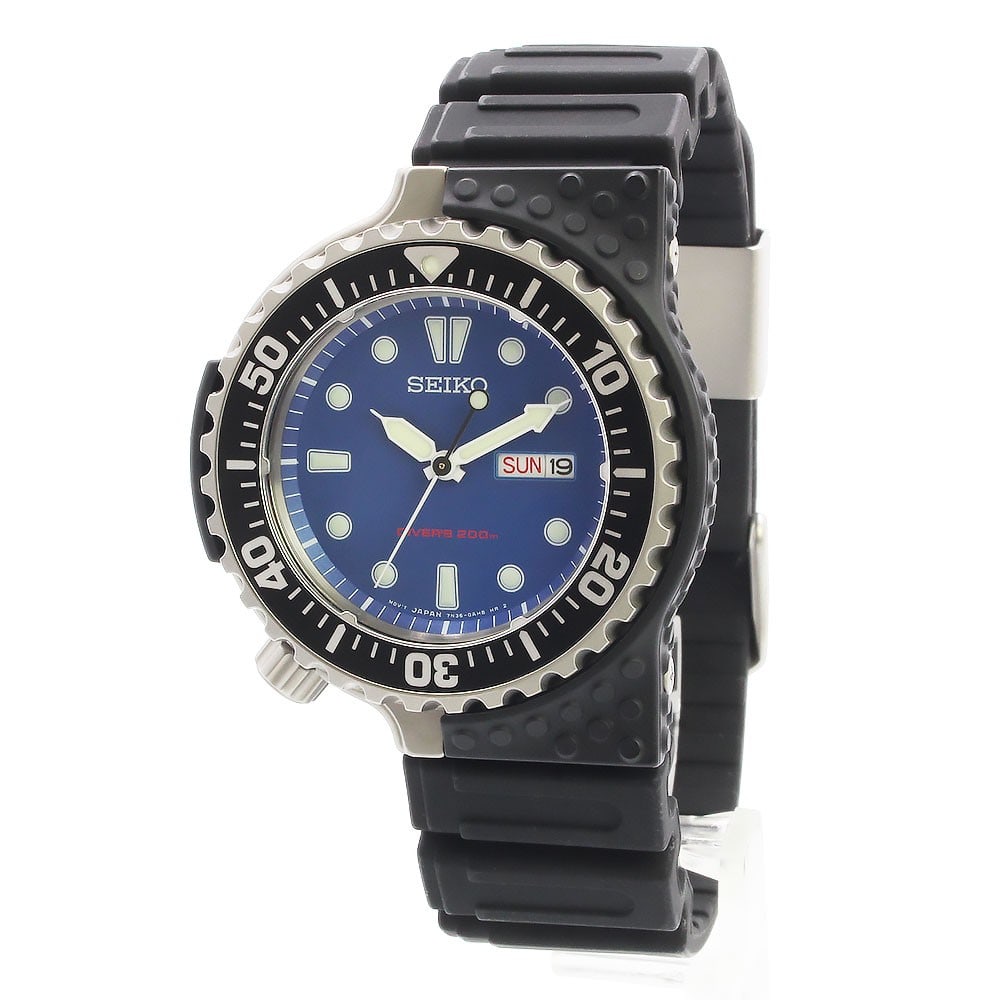 Seiko Giugiaro limited edition diver quartz wristwatch SBEE001 (1 of 9)
