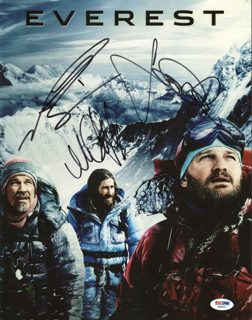 Josh Brolin Jason Clarke Michael Kelly Signed Everest 11x14 Photo PSA DNA COA: Josh Brolin Jason Clarke Michael Kelly Signed Everest 11x14 Photo PSA DNA COA This striking 11x14 photograph features the authentic signatures of Josh Brolin, Jason Clarke, and Michael Kelly, all know
