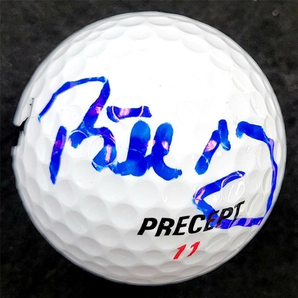 Bill Murray autographed golf ball from Caddyshack with Beckett authentication: Bill Murray autographed golf ball from Caddyshack with Beckett authentication This is an original golf ball featuring the autograph of Bill Murray from the film Caddyshack. The signature has been auth
