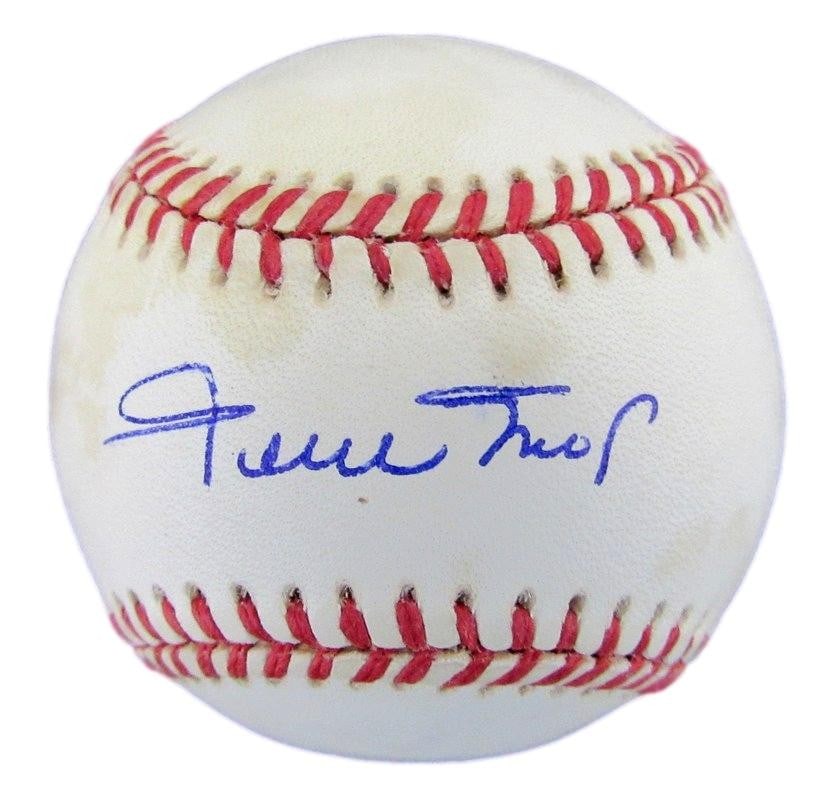 Willie Mays HOF Autographed ONL Baseball San Francisco Giants PSA/DNA: Willie Mays HOF Autographed ONL Baseball San Francisco Giants PSA/DNA This is an original autographed ONL baseball by Hall of Famer Willie Mays, a legendary player of the San Francisco Giants. The bas