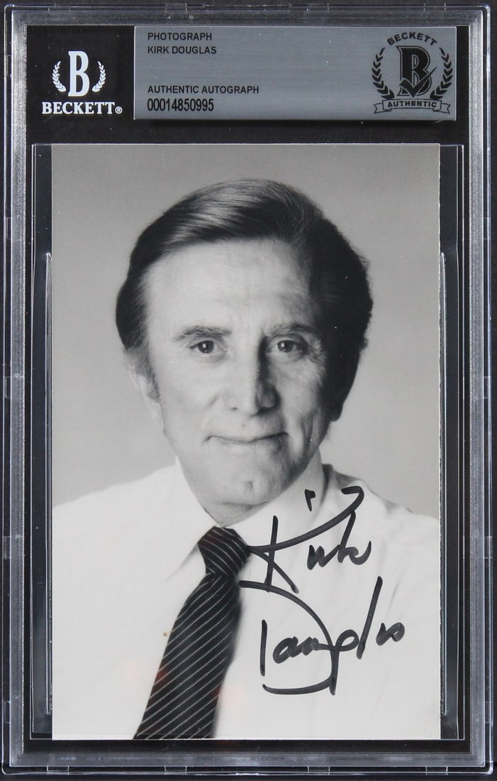Kirk Douglas Spartacus Signed Photo 3.5x5.5 Beckett Authenticated: Kirk Douglas Spartacus Signed Photo 3.5x5.5 Beckett Authenticated This is an authentic autographed photograph measuring 3.5x5.5 inches, personally signed by legendary actor Kirk Douglas, known for his