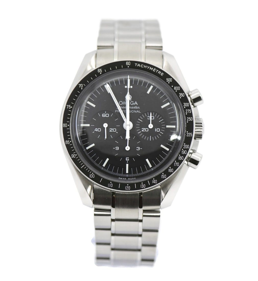 Omega Speedmaster Moonwatch 42mm Stainless Steel Box Papers: Omega Speedmaster Moonwatch 42mm Stainless Steel Box Papers This Omega Speedmaster Moonwatch is a classic men's wristwatch featuring a stainless steel case and band. It is powered by a mechanical manu