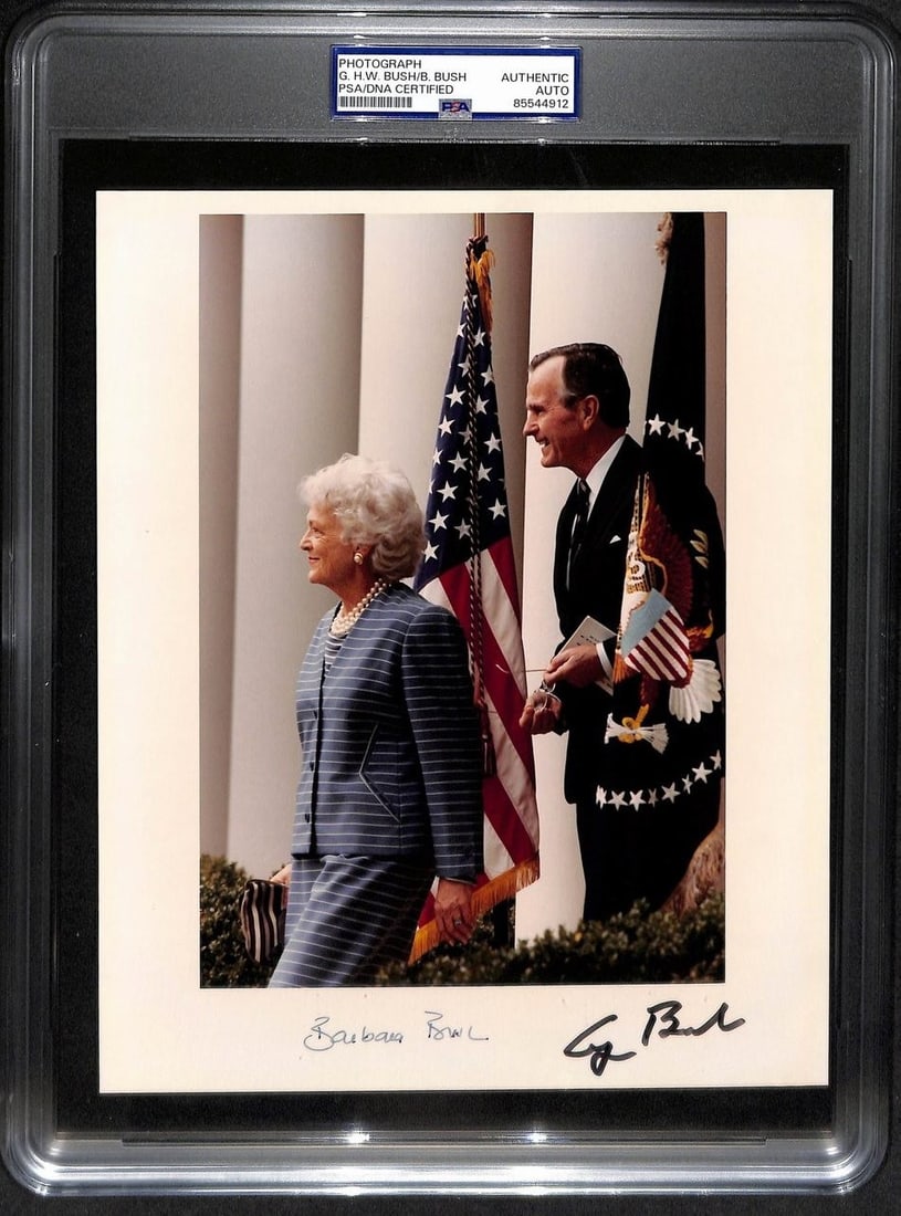 8x10 Color Photograph Signed by George and Barbara Bush PSA DNA Authenticated (1 of 2)