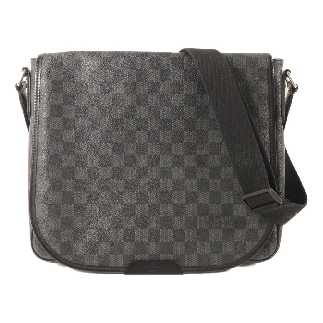 Louis Vuitton Damier Graphite Daniel MM PVC Coated Canvas Shoulder Bag: Louis Vuitton Damier Graphite Daniel MM PVC Coated Canvas Shoulder Bag This Louis Vuitton Damier Graphite Daniel MM shoulder bag features a black PVC coated canvas construction, offering both durabili