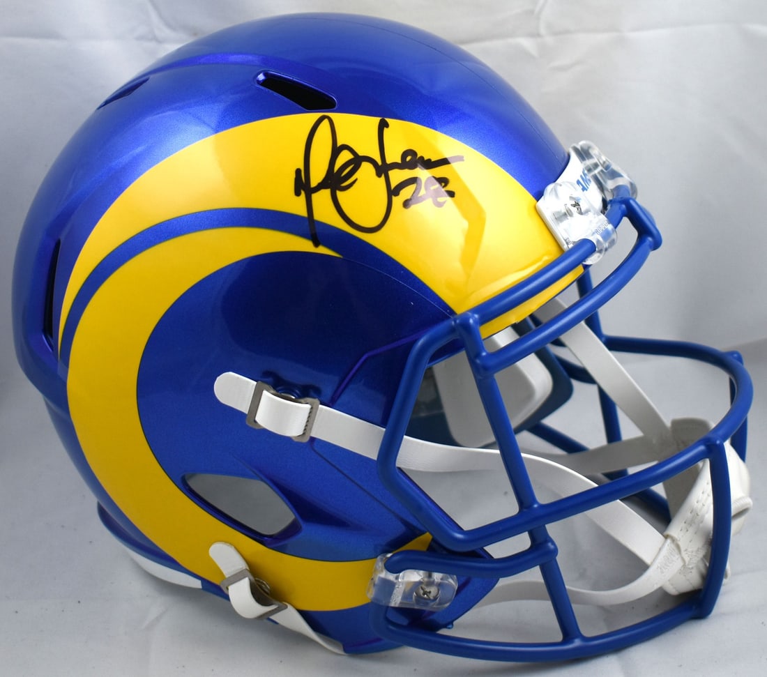 Rams Full Size Speed Helmet Signed by Marshall Faulk with Beckett Hologram: Rams Full Size Speed Helmet Signed by Marshall Faulk with Beckett Hologram This is a pre-owned full-size 2020 Speed helmet autographed by Marshall Faulk, featuring the Rams team design. The helmet inc