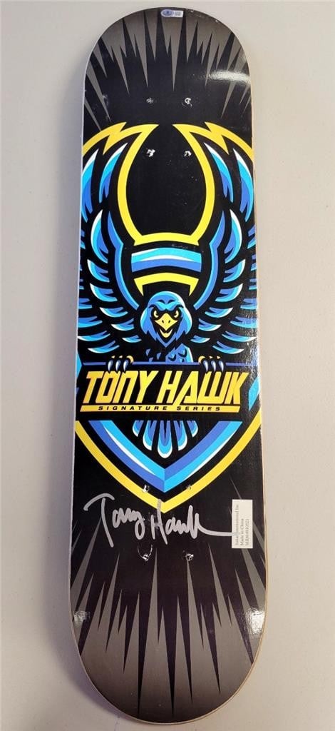 Tony Hawk Autographed Signature Series Skateboard Deck Beckett BAS: Tony Hawk Autographed Signature Series Skateboard Deck Beckett BAS This is an original Tony Hawk signed Signature Series skateboard deck, perfect for collectors and fans alike. Authenticated by Becket