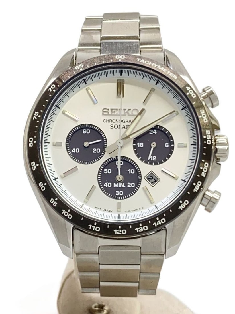 Seiko V175-0FA0 Silver Stainless Steel Wristwatch: Seiko V175-0FA0 Silver Stainless Steel Wristwatch This SEIKO Selection V175-0FA0 men's wristwatch features a stainless steel case and band in a classic silver tone. Designed for men, the watch exhibit