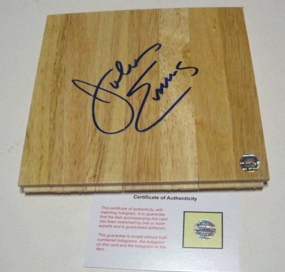 Julius Erving Autographed 6x6 Philadelphia 76ers Floorboard With COA (1 of 1)