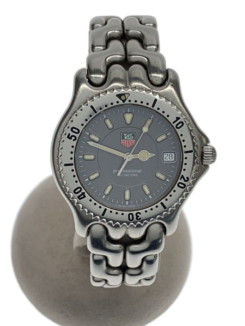 TAG Heuer WG1113 Swiss Men's Wristwatch (1 of 6)