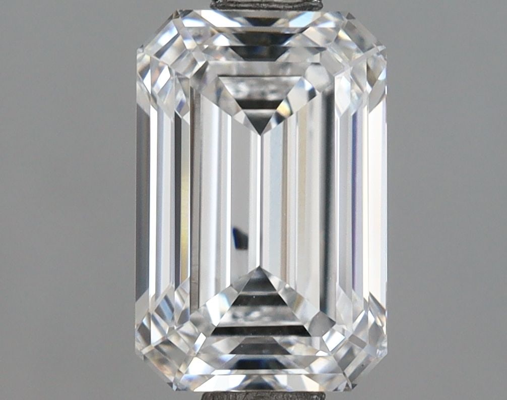 Loose Diamond - EMERALD 1.54ct D VVS2: Loose Diamond - EMERALD 1.54ct D VVS2 Source: This is a real non-mined Diamond that has been grown in a lab Shape: EMERALD Carats: 1.54 Color: D Clarity: VVS2 Certification: IGI Video: