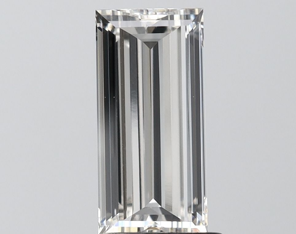 Loose Diamond - BAGUETTE 1.89ct H VVS2: Loose Diamond - BAGUETTE 1.89ct H VVS2 Source: This is a real non-mined Diamond that has been grown in a lab Shape: BAGUETTE Carats: 1.89 Color: H Clarity: VVS2 Certification: IGI Video: