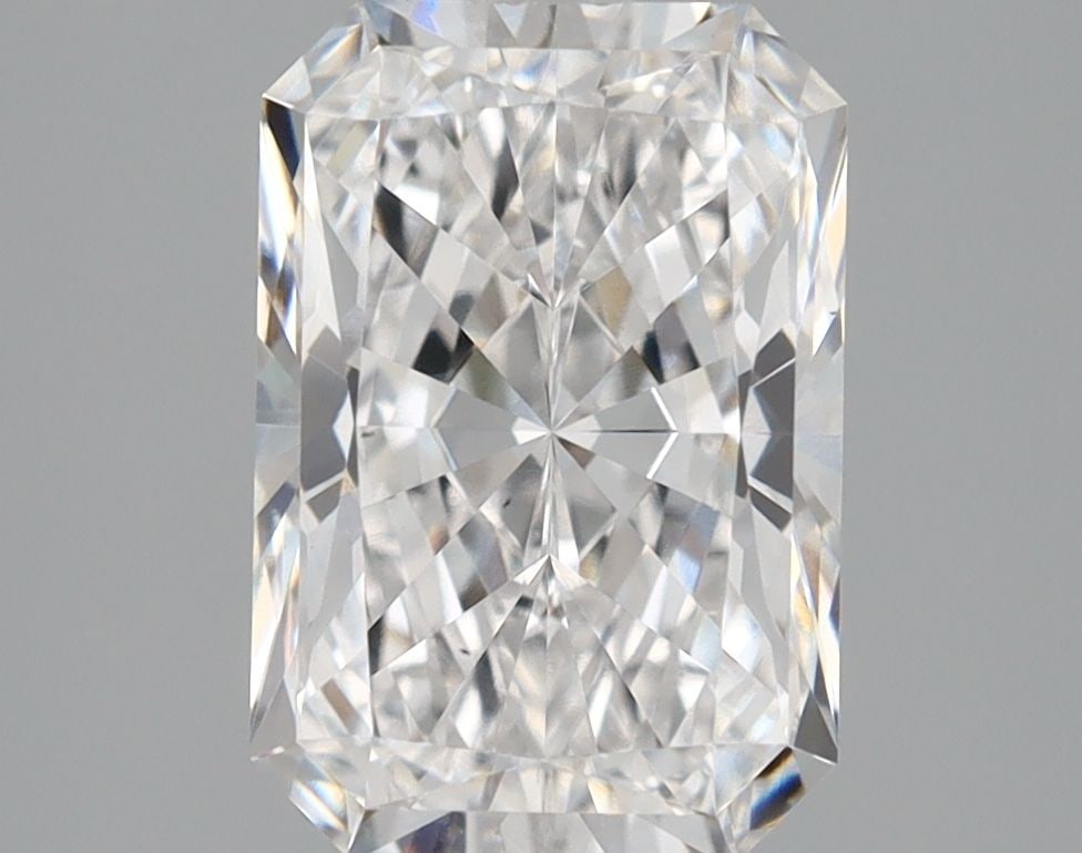 Loose Diamond - RADIANT 1.71ct E VS1: Loose Diamond - RADIANT 1.71ct E VS1 Source: This is a real non-mined Diamond that has been grown in a lab Shape: RADIANT Carats: 1.71 Color: E Clarity: VS1 Certification: IGI Video: