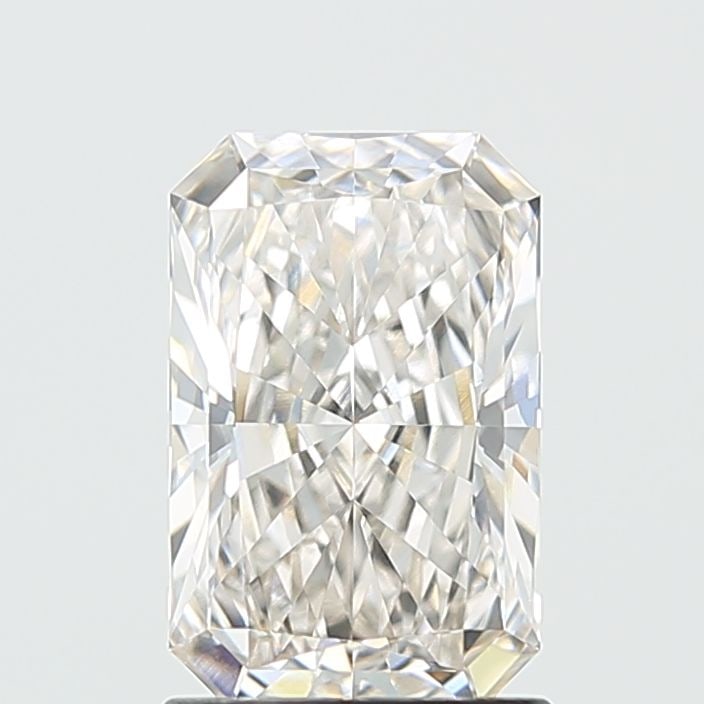 Loose Diamond - RADIANT 1.6ct H VVS2: Loose Diamond - RADIANT 1.6ct H VVS2 Source: This is a real non-mined Diamond that has been grown in a lab Shape: RADIANT Carats: 1.6 Color: H Clarity: VVS2 Certification: IGI Video: