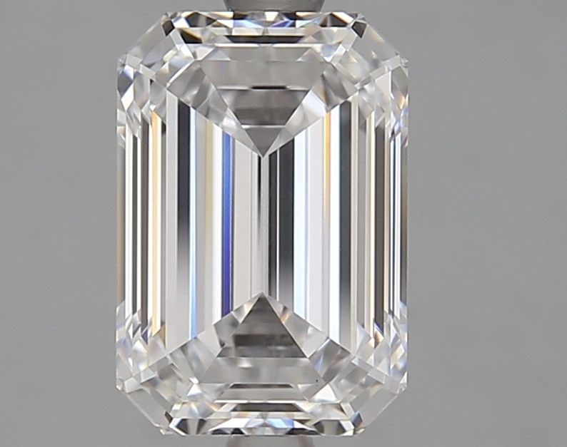 Loose Diamond - EMERALD 2.82ct D VS1: Loose Diamond - EMERALD 2.82ct D VS1 Source: This is a real non-mined Diamond that has been grown in a lab Shape: EMERALD Carats: 2.82 Color: D Clarity: VS1 Certification: GIA Video: