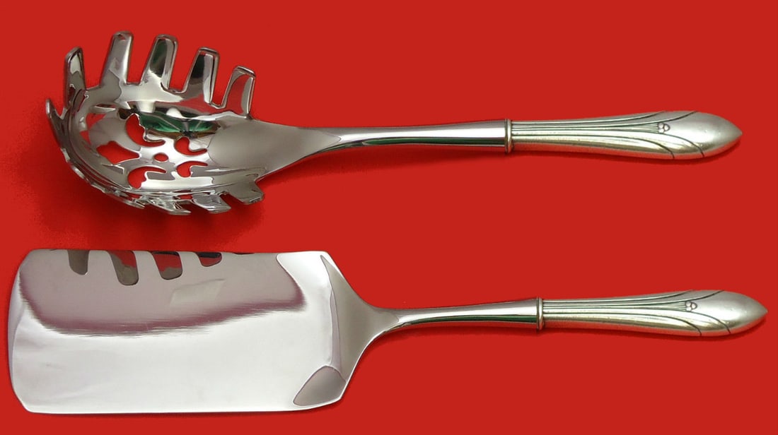 International Elsinore Sterling Silver 2pc Pasta Serving Set: International Elsinore Sterling Silver 2pc Pasta Serving Set Enhance your dining experience with this exquisite Elsinore Hostess Set by International Sterling. This two-piece Italian pasta serving set