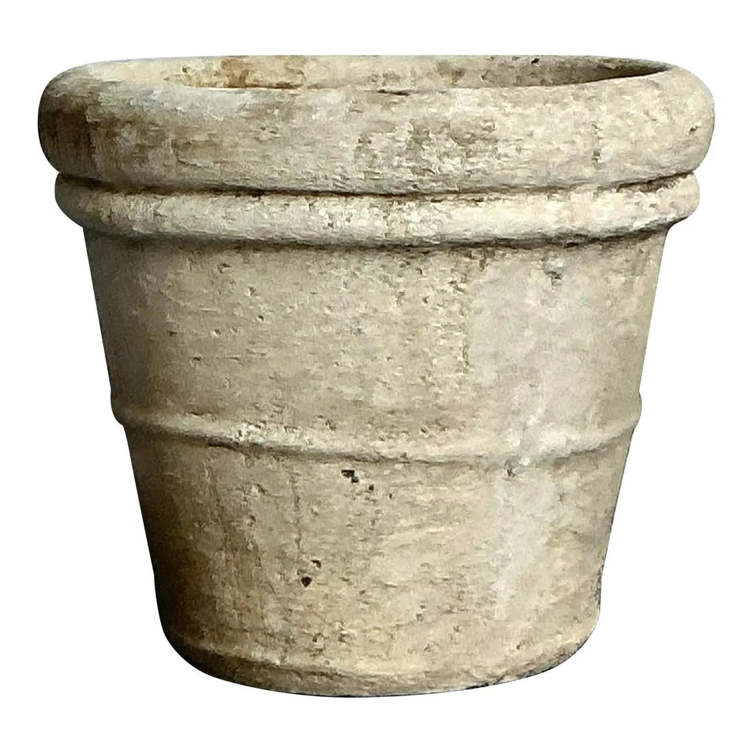 Large 30" Concrete Outdoor Planter With Rolled Rim And Classic Boho Style: Large 30" Concrete Outdoor Planter With Rolled Rim And Classic Boho Style This vintage boho monumental planter is expertly crafted from rough-cast concrete, featuring a robust, tapered silhouette with