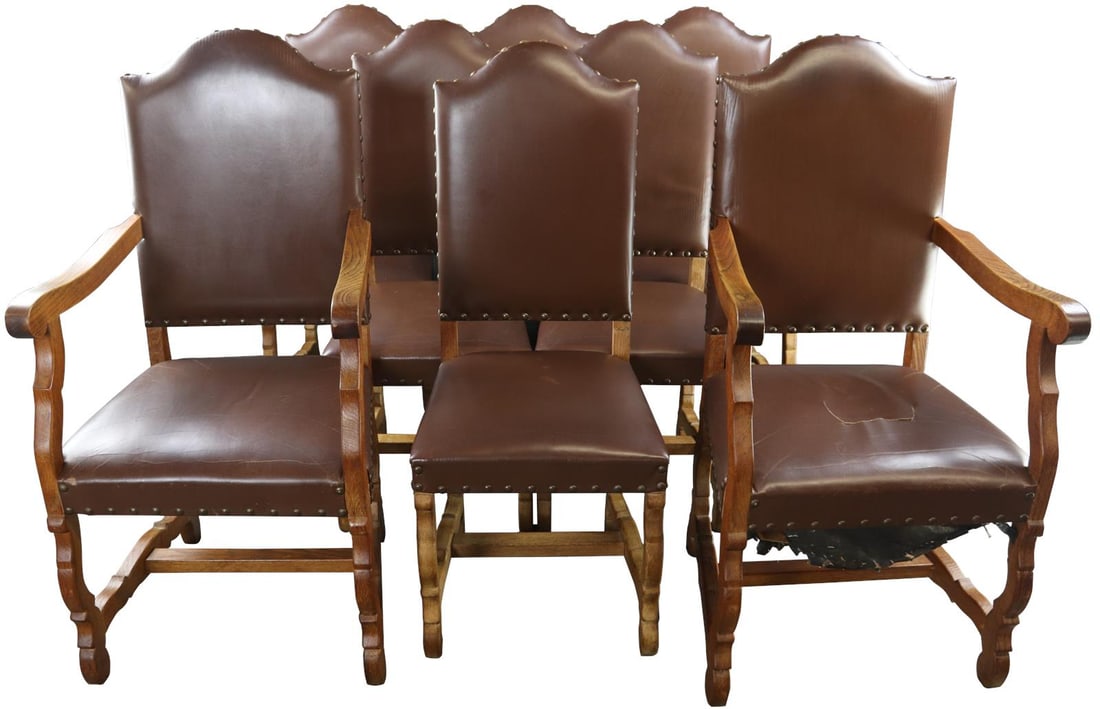 1930s Set of 8 French Sheepbone Oak Dining Chairs: 1930s Set of 8 French Sheepbone Oak Dining Chairs This exquisite set of 8 dining chairs from the 1930s showcases the elegant Sheepbone style, characterized by their intricate design and sturdy oak con