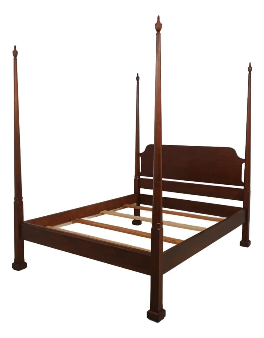 Henkel Harris Cherry Wood Queen Bed with Pencil Post Design: Henkel Harris Cherry Wood Queen Bed with Pencil Post Design This exquisite Henkel Harris Cherry Pencil Post Queen Size Bed, crafted circa 1976, features a rich solid cherry construction with an elegan