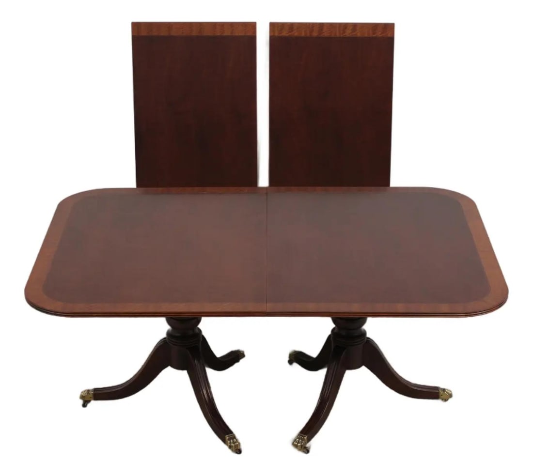 Mahogany Henredon Dining Table with 2 24 inch Leaves (1 of 10)