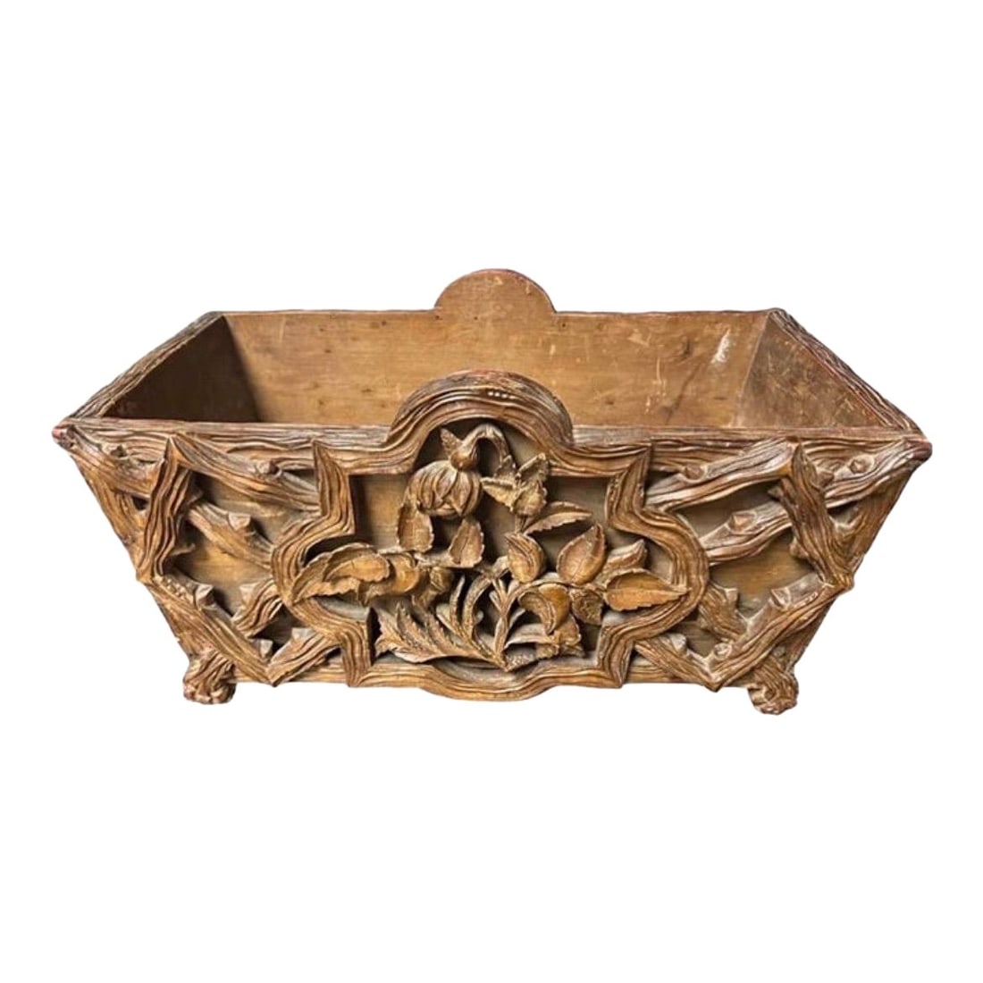 Vintage 19th Century Black Forest Wood Jardiniere with Foliate Carvings: Vintage 19th Century Black Forest Wood Jardiniere with Foliate Carvings This exquisite Late 19th Century Black Forest carved wood jardiniere or planter showcases stunning craftsmanship from the 1880s.