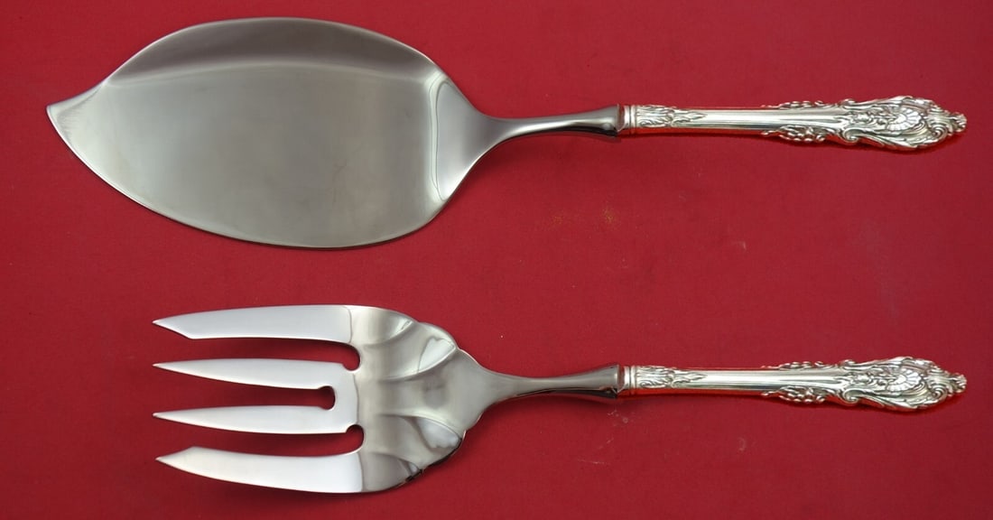 Wallace Sir Christopher Sterling Silver Salmon Serving Set 2-Piece: Wallace Sir Christopher Sterling Silver Salmon Serving Set 2-Piece This exquisite Sir Christopher Salmon Serving Set by Wallace is crafted from high-quality sterling silver and features a custom-made 