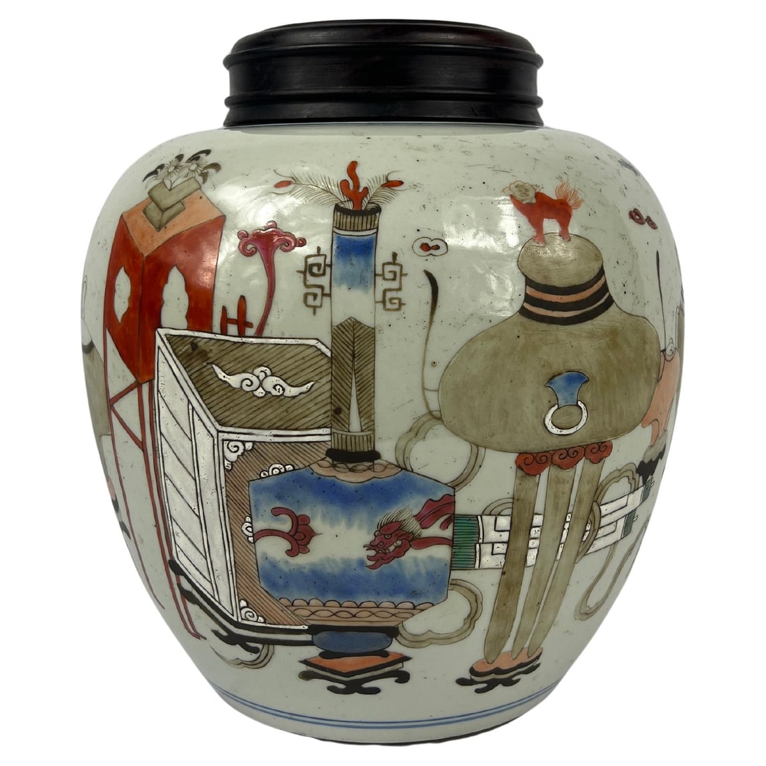 19th Century Antique Chinese Porcelain Enamel Jar Precious Objects: 19th Century Antique Chinese Porcelain Enamel Jar Precious Objects This exquisite Antique Chinese Porcelain Jar, dating back to the 19th Century, showcases exceptional artistry and cultural significan