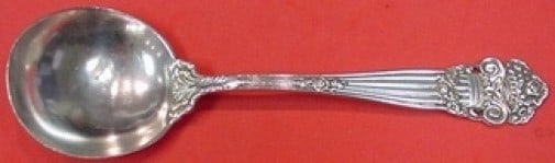 Towle Georgian Sterling Silver Gumbo Soup Spoon 6 7/8 Inch Heirloom: Towle Georgian Sterling Silver Gumbo Soup Spoon 6 7/8 Inch Heirloom This exquisite gumbo soup spoon is part of the Georgian pattern by Towle, crafted from high-quality sterling silver. Measuring 6 7/8
