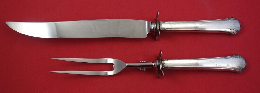 Towle Chippendale Sterling Silver 2-Piece Roast Carving Set: Towle Chippendale Sterling Silver 2-Piece Roast Carving Set This exquisite Chippendale 2-piece roast carving set by Towle is crafted from high-quality sterling silver, showcasing the timeless elegance