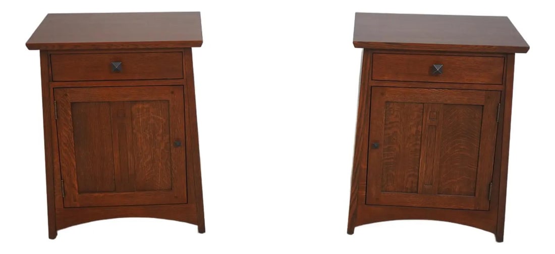 Set of Two Highlands Oak Arts and Crafts Nightstands: Set of Two Highlands Oak Arts and Crafts Nightstands This pair of Stickley Mission Oak Highlands nightstands features high-quality construction with dovetailed drawers, reflecting the classic Arts & C