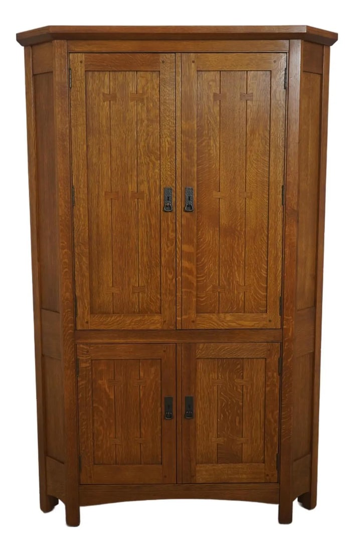 Stickley Oak Corner Cabinet Model 89-1117 Arts Crafts Style (1 of 10)