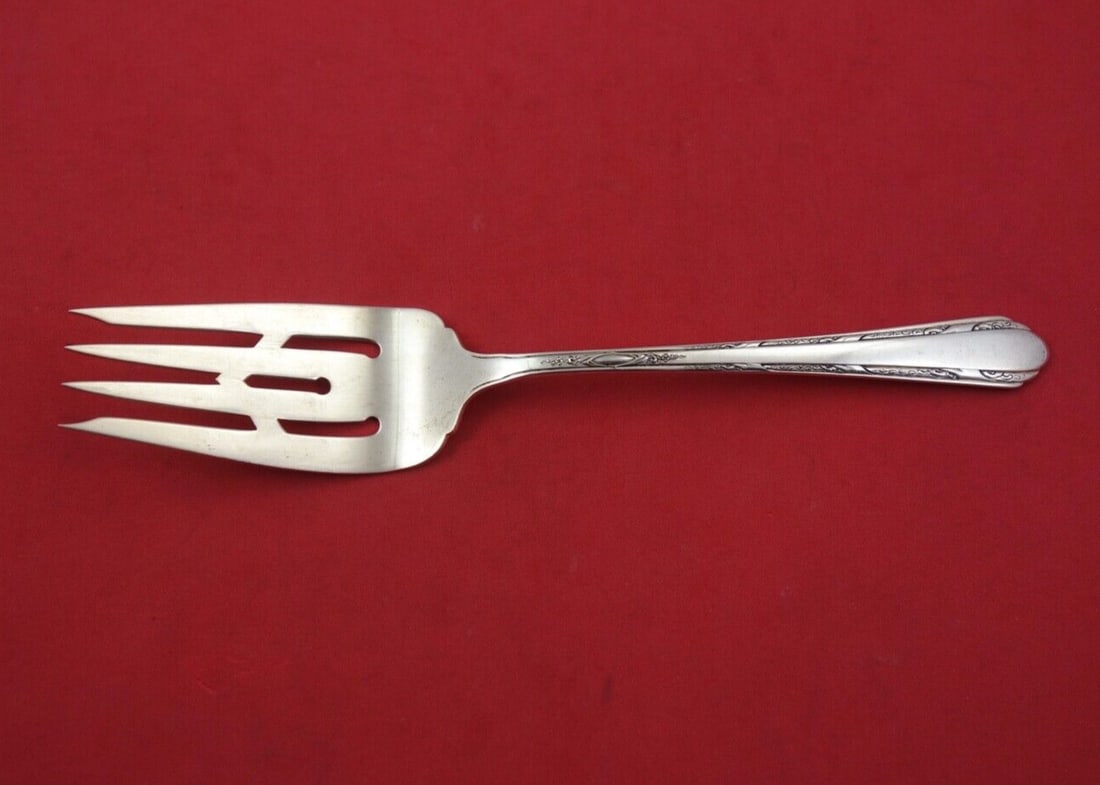 Towle Chased Diana Sterling Silver Serving Fork 9.25 Inch: Towle Chased Diana Sterling Silver Serving Fork 9.25 Inch Enhance your dining experience with this exquisite Chased Diana Serving Fork by Towle. Crafted from high-quality sterling silver, this cold me