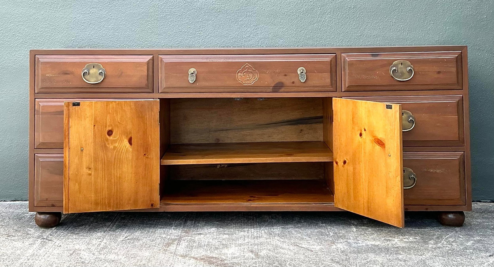 Henredon Pine Sideboard with Brass Batwing Pulls - 3