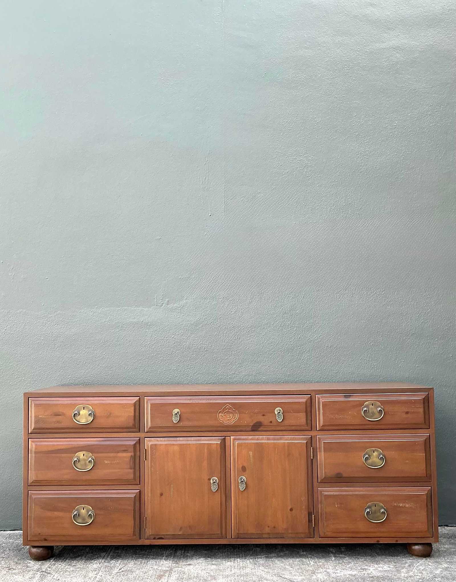 Henredon Pine Sideboard with Brass Batwing Pulls - 9