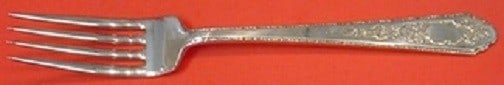 Lunt Mary II Sterling Silver Dinner Fork 7.5 Inches: Lunt Mary II Sterling Silver Dinner Fork 7.5 Inches This exquisite dinner fork is part of the Mary II pattern by Lunt, crafted from high-quality sterling silver. Measuring 7 1/2 inches, it showcases t